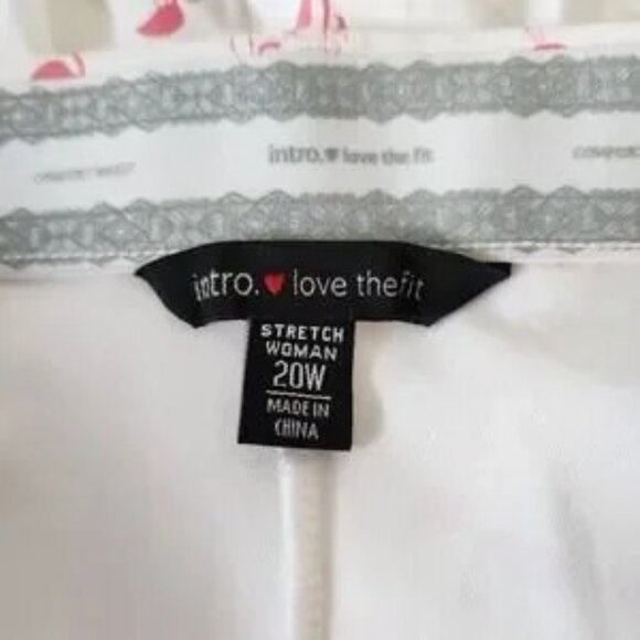 INTRO LOVE THE FIT White with Pink Flamingos Stretch Skort with Pockets Size 20W - Picture 7 of 7